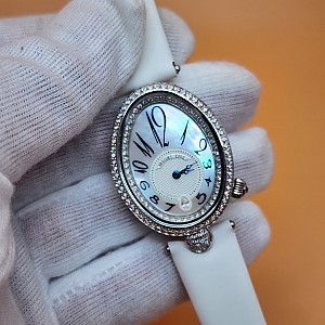 브레게(BRRGUET) 큐빅 여성 시계 화이트